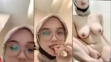 Baby Ica Hijab Toge Agresif Ngentot Brutal poster