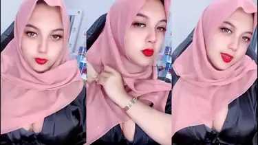 Bokep Jilbab Cantik Belahan Dada Live Desah poster