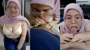 Bokep Jilbab Pink Viral Gadis Cantik Ranjang poster