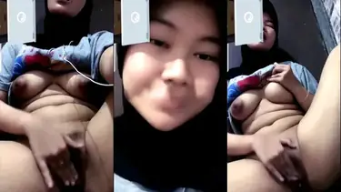Mahasiswi Hijab VCS Sensual Obati Rindu LDR poster