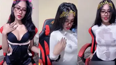 Una Live Cam Pamer Dada Jumbo Bikin Sange poster