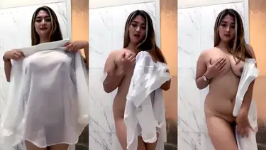 Zara Bohay Mode Barbar Telanjang Pamer Toket poster